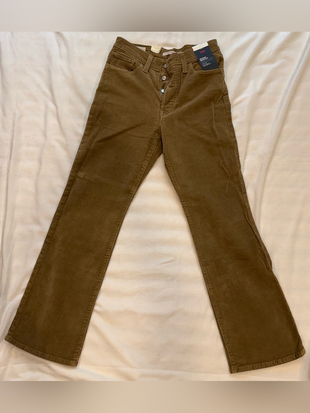 NWT Levi’s Flared Corduroys